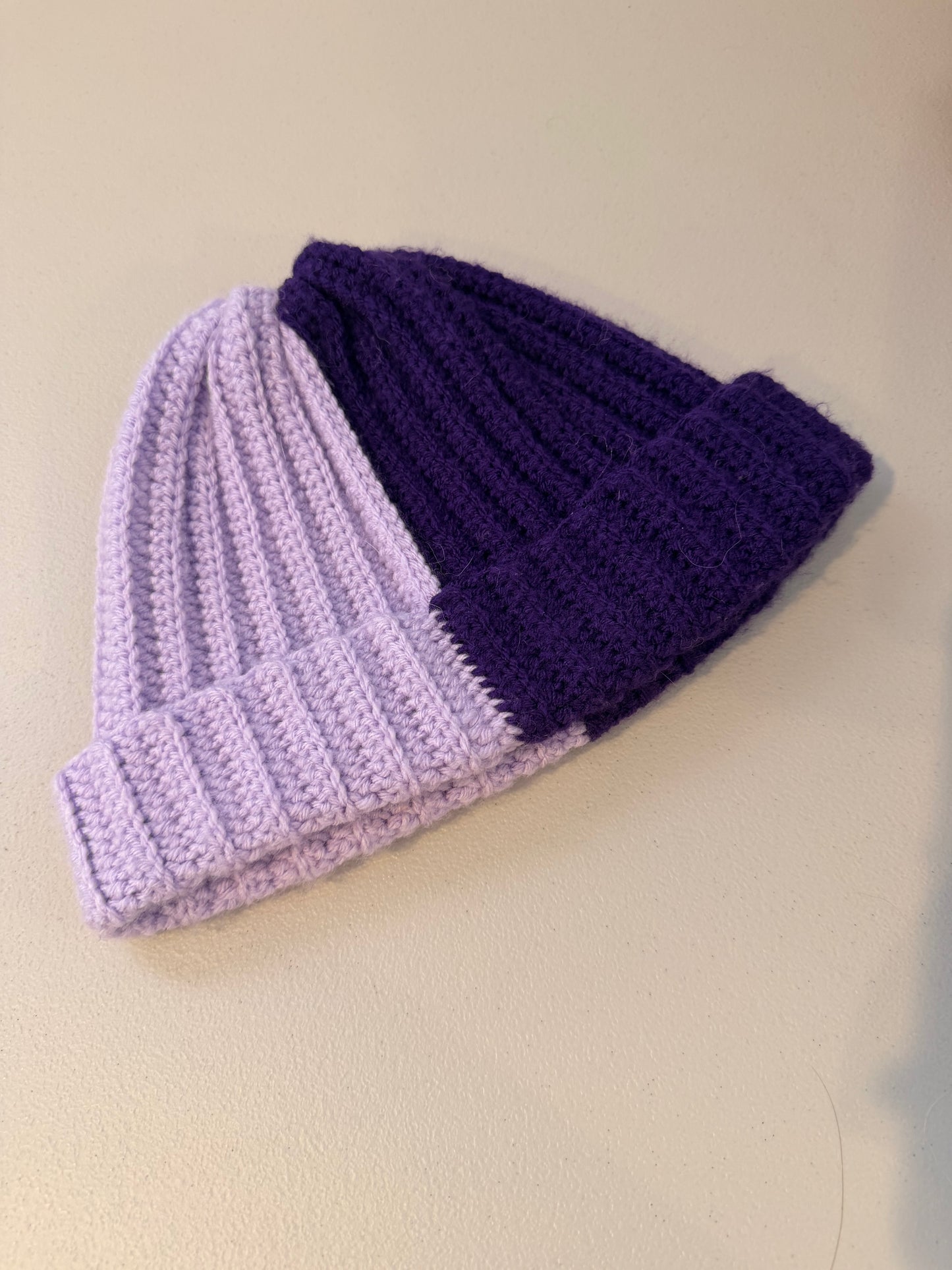 Two faced love | warm tones | purple & lavender | crochet adult small two toned beanie